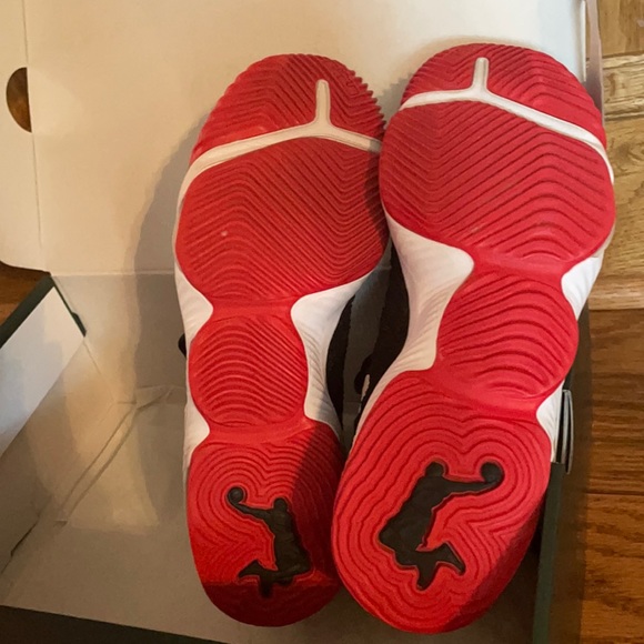 Nike LeBron - Picture 3 of 3